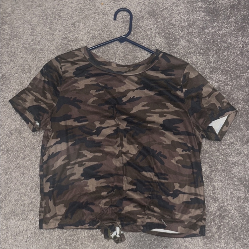 Camo cut out tshirt